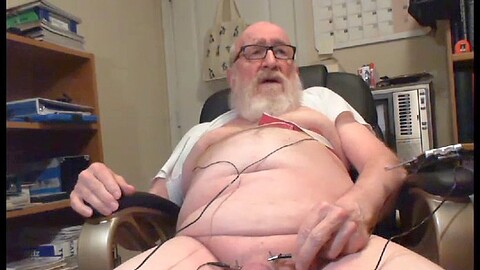 Thehungarianguy Mature dad electro stimulation cum session HD Gay movie