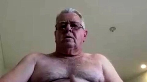 Работа на камере, удар, дедушка HD Gay movie
